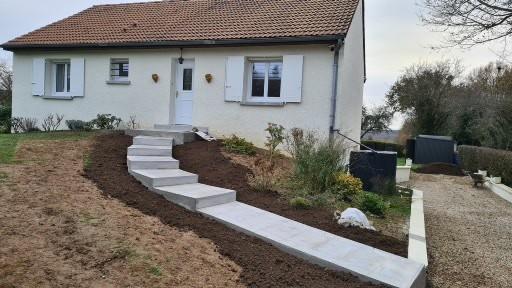 Escalier sur mesure en béton réalisé par MT Construction